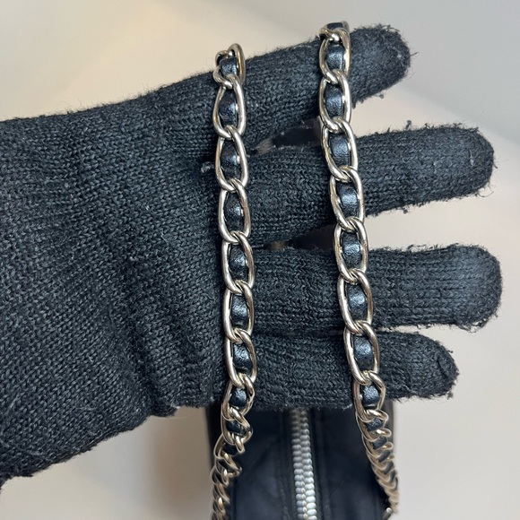 ❌SOLD❌🎀 Prada Camera Bag Quilted Tessuto Small - Picture 15 of 16